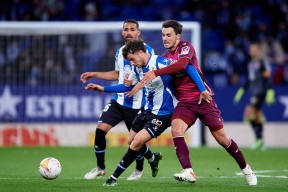 开云体育入口-萨克拉门托国王窗口期防线松动皇家社会强势反弹备战欧冠，现场解说直呼：窗口期AC米兰战术微调 